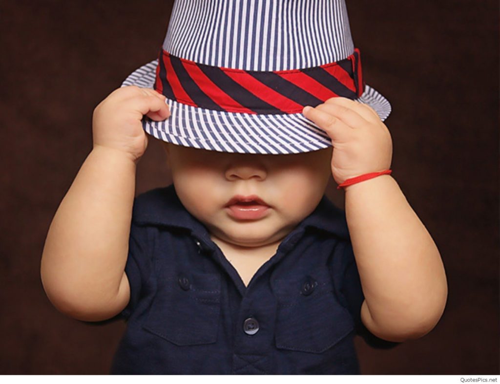 Conheça as tendências de roupinhas estilosas para bebés